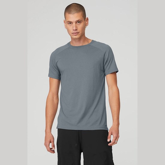 Camiseta Alo Yoga The Triumph Crew Neck Corta Sleeves Hombre Azules | 0279LYKAE